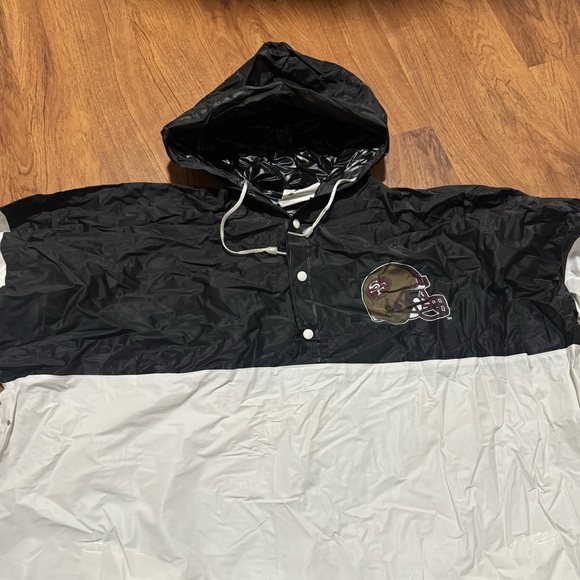 Forty Niners Rain Jacket and Seat Cushion Set - Picture 5 of 6